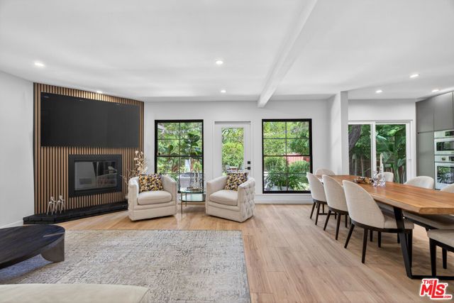22217 Ybarra Road, Woodland Hills (los Angeles), CA 91364