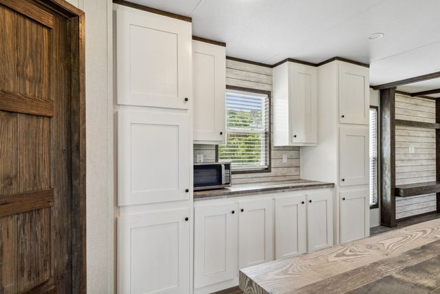 407 SE Cr 3040, Corsicana, TX 75109