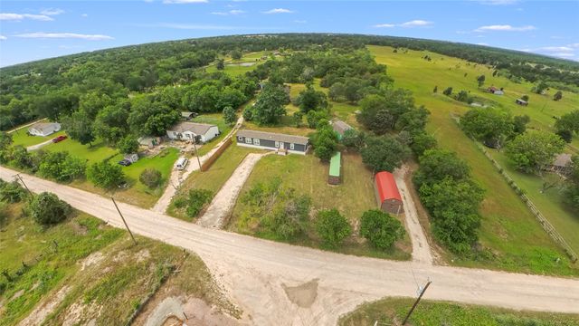 407 SE County Road 3040, Corsicana, TX 75109