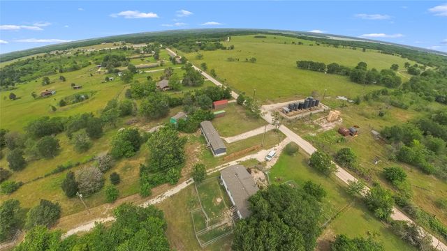 407 SE County Road 3040, Corsicana, TX 75109
