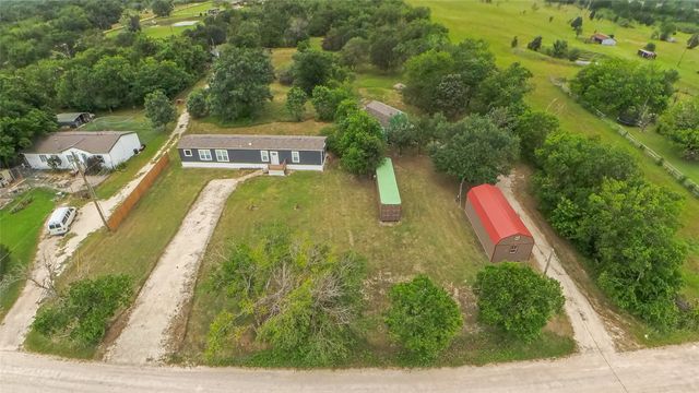 407 SE County Road 3040, Corsicana, TX 75109