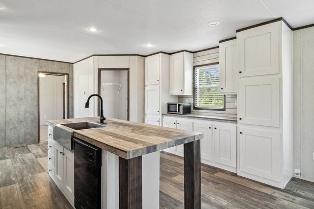 407 SE Cr 3040, Corsicana, TX 75109