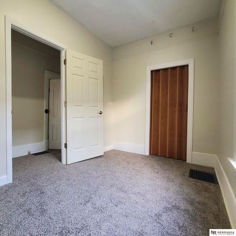 1016 Sumner Street, Lincoln, NE 68502