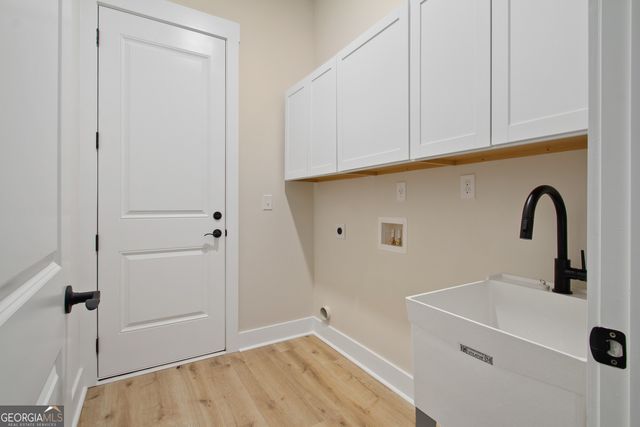 312 Clover Pass, Forsyth, GA 31029