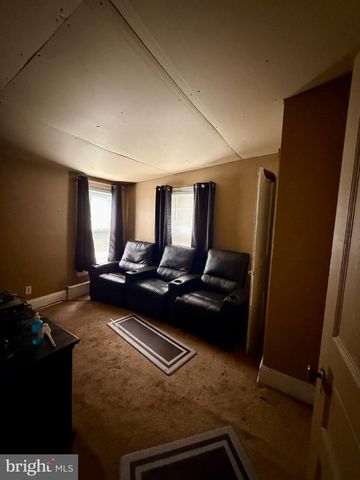85 WOODLAND AVE, Coatesville, PA 19320