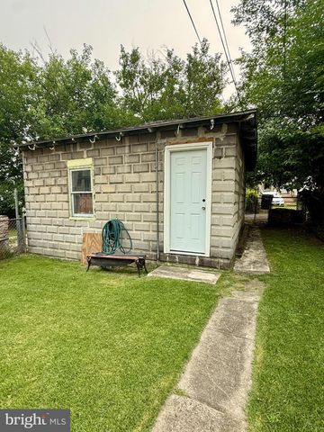 85 WOODLAND AVE, Coatesville, PA 19320