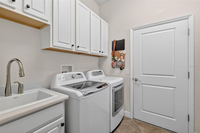 10075 LAKE MIONA WAY, Oxford, FL 34484