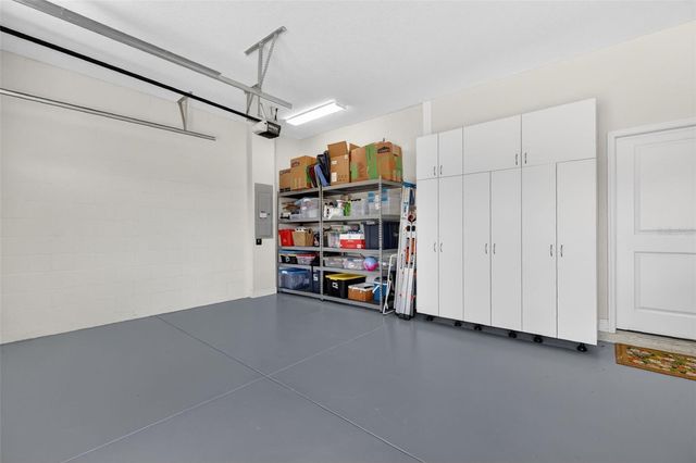 10075 LAKE MIONA WAY, Oxford, FL 34484