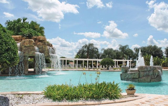 10075 LAKE MIONA WAY, Oxford, FL 34484