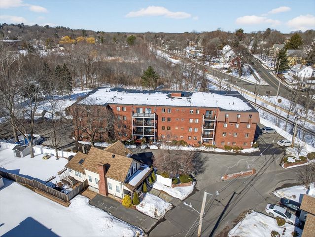 5 Washington St D4, Reading, MA 01867