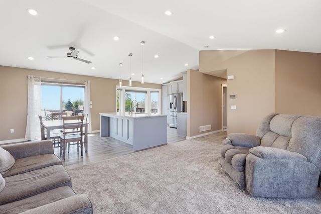 16961 Simpkins Circle SW, Prior Lake, MN 55372