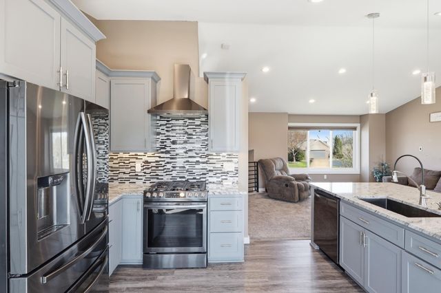 16961 Simpkins Circle SW, Prior Lake, MN 55372
