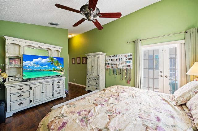 372 NW 45th Terrace, Deerfield Beach, FL 33442