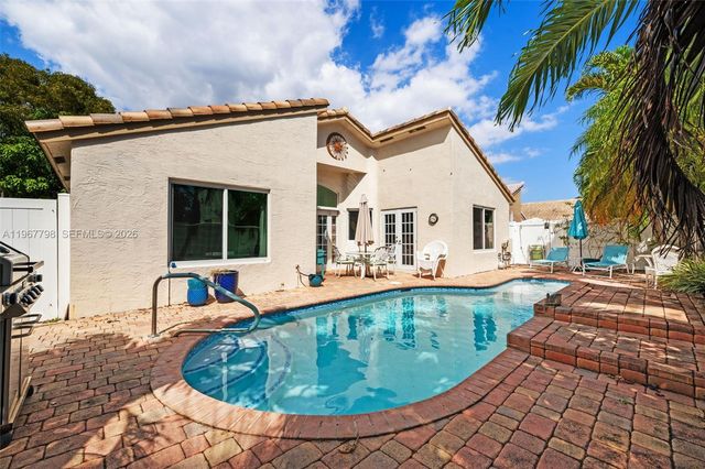 372 NW 45th Terrace, Deerfield Beach, FL 33442