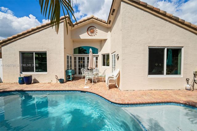 372 NW 45th Terrace, Deerfield Beach, FL 33442