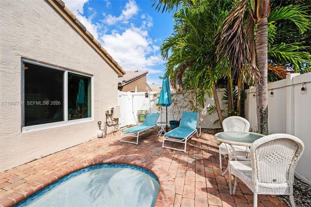 372 NW 45th Terrace, Deerfield Beach, FL 33442