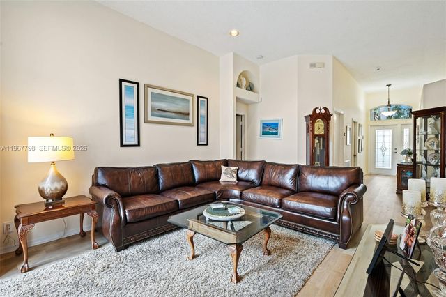 372 NW 45th Terrace, Deerfield Beach, FL 33442
