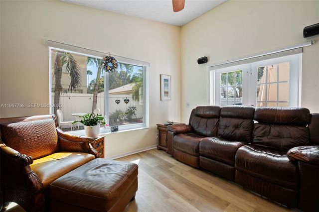372 NW 45th Terrace, Deerfield Beach, FL 33442