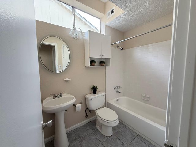 11530 Springshire Drive, Houston, TX 77066