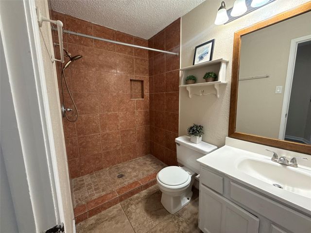 11530 Springshire Drive, Houston, TX 77066