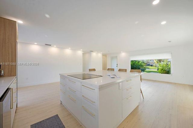 1810 SW 6th Ave, Pompano Beach, FL 33060