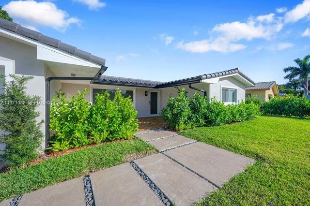 1810 SW 6th Ave, Pompano Beach, FL 33060