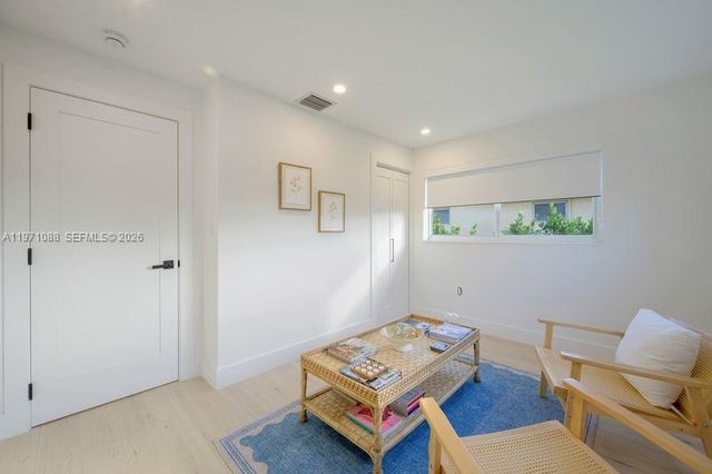 1810 SW 6th Ave, Pompano Beach, FL 33060