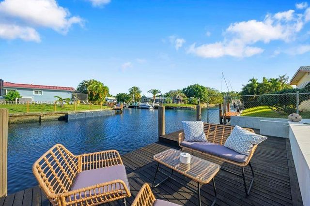 1810 SW 6th Ave, Pompano Beach, FL 33060