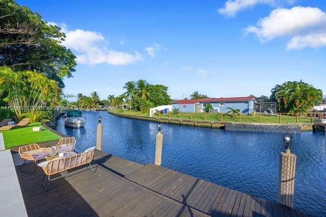 1810 SW 6th Ave, Pompano Beach, FL 33060