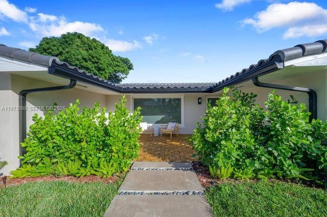 1810 SW 6th Ave, Pompano Beach, FL 33060