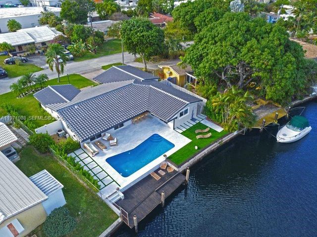 1810 SW 6th Ave, Pompano Beach, FL 33060