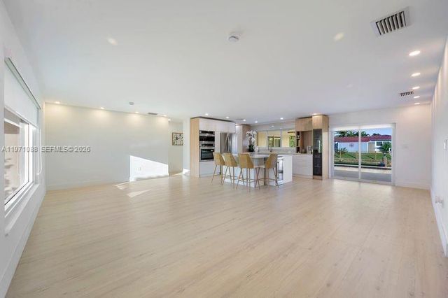 1810 SW 6th Ave, Pompano Beach, FL 33060