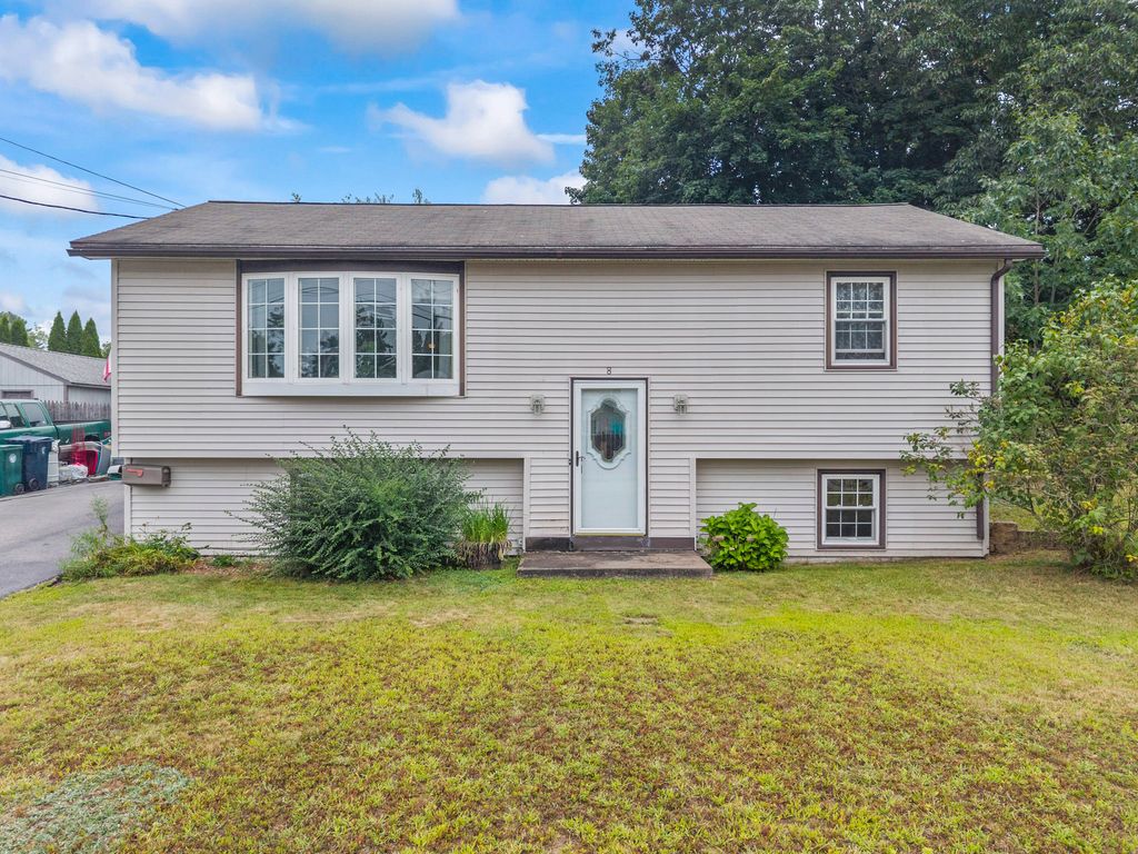 8 Debbie Avenue, Biddeford, ME 04005 — photo 2