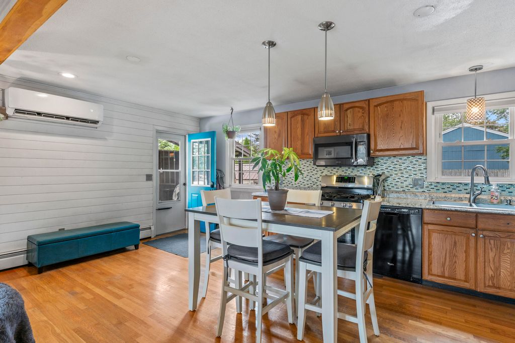 8 Debbie Avenue, Biddeford, ME 04005 — photo 5