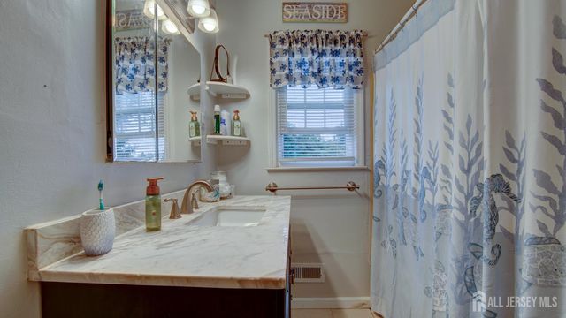 187 Old Stage Road, Spotswood, NJ 08884
