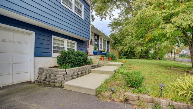 187 Old Stage Road, Spotswood, NJ 08884