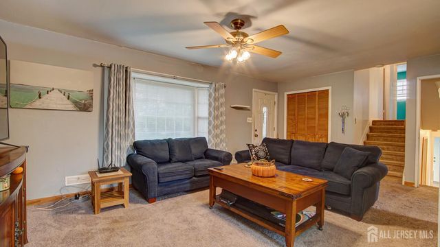 187 Old Stage Road, Spotswood, NJ 08884