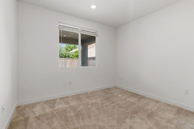 457 Avendale Dr, Manteca, CA 95337