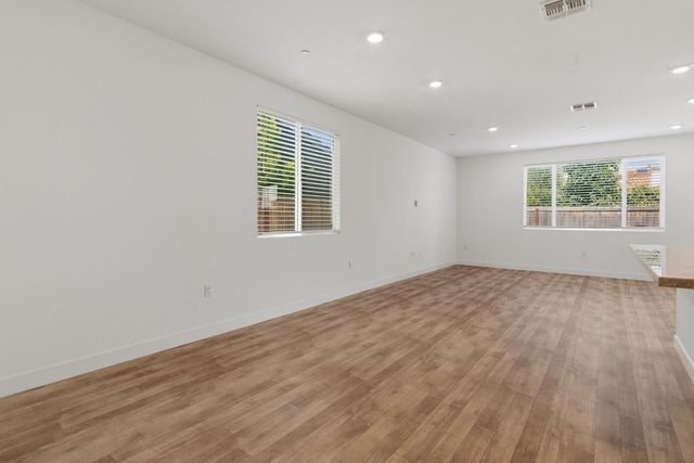 457 Avendale Dr, Manteca, CA 95337