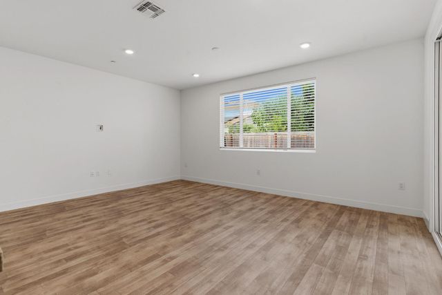 457 Avendale Dr, Manteca, CA 95337