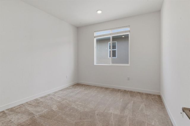 457 Avendale Dr, Manteca, CA 95337