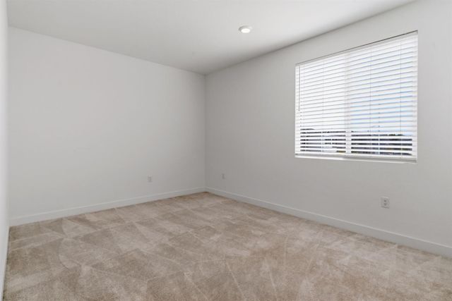 457 Avendale Dr, Manteca, CA 95337