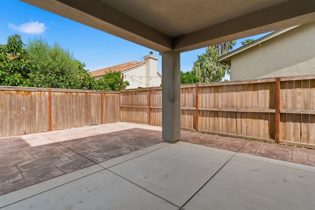 457 Avendale Dr, Manteca, CA 95337