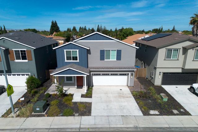457 Avendale Dr, Manteca, CA 95337