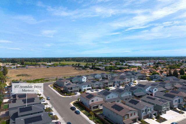457 Avendale Dr, Manteca, CA 95337