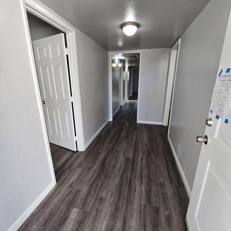 Image 4 of property listing at 3138 W Norwich Avenue, Fresno, CA 93722