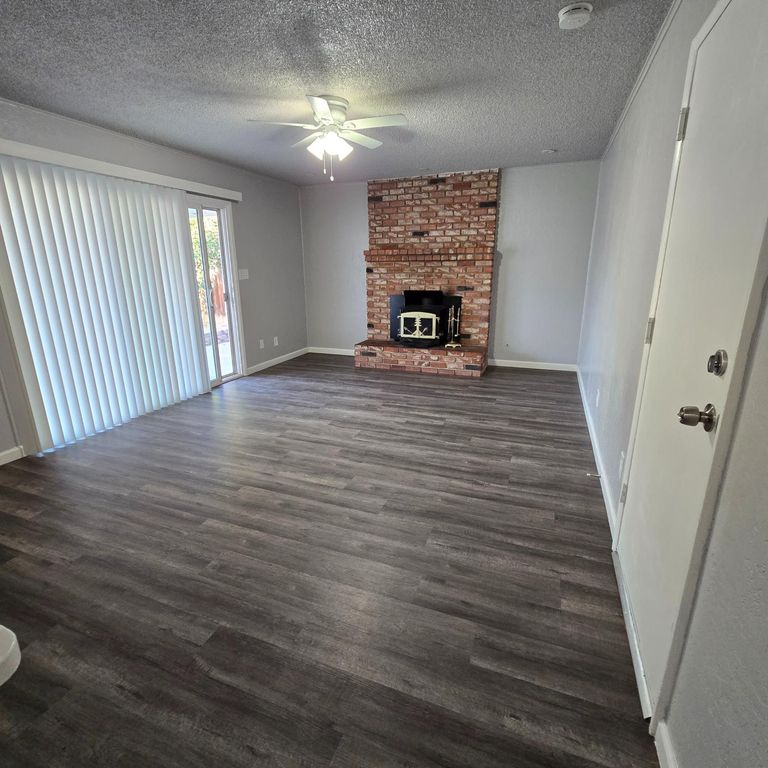 Image 6 of property listing at 3138 W Norwich Avenue, Fresno, CA 93722