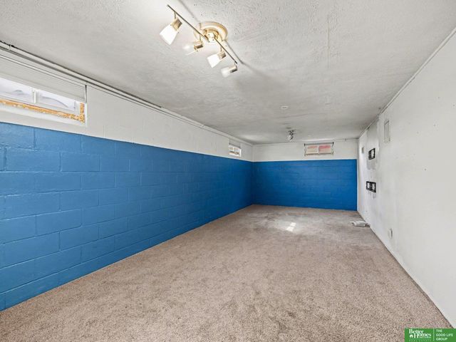 1804 N 48 Avenue, Omaha, NE 68104