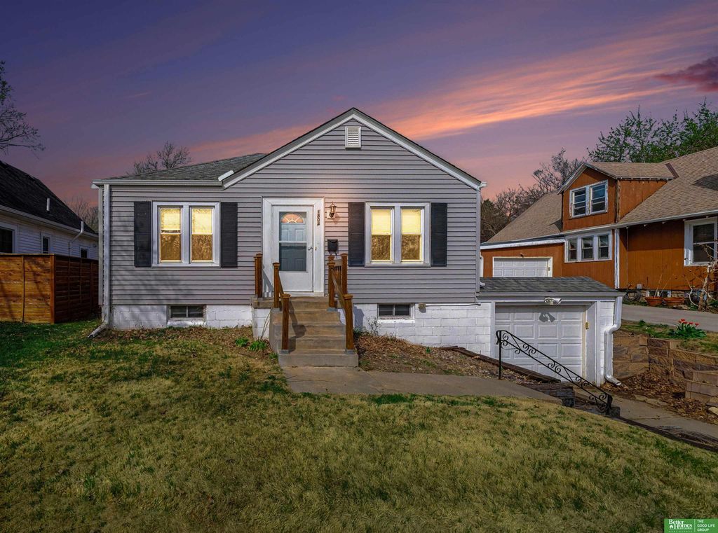 1804 N 48 Avenue, Omaha, NE 68104