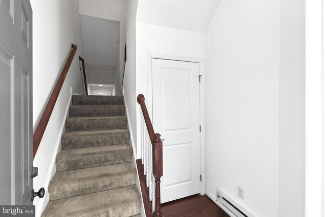 40 EAGLE LN, Glen Mills, PA 19342